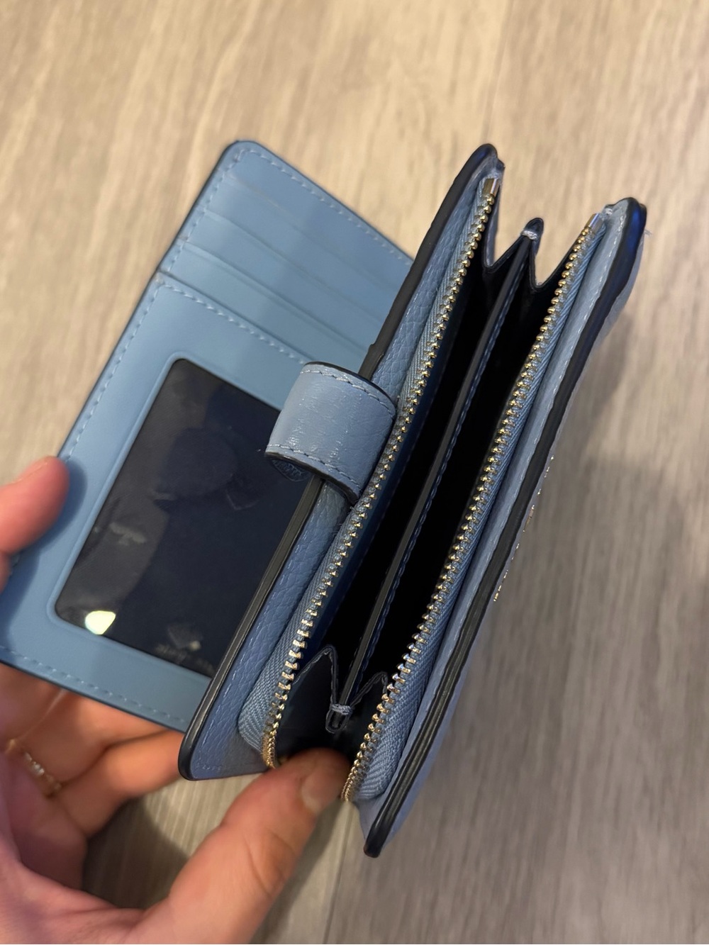 Kate Spade medium bifold wallet - Picture 3 of 5